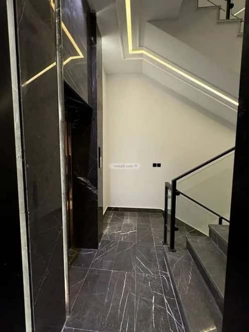 Floor 198 SQM with 5 Bedrooms Qurtubah, East Riyadh, Riyadh