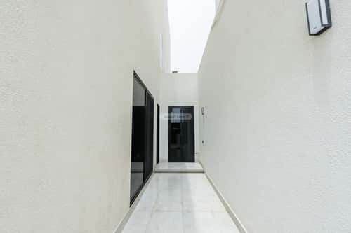 Floor 144 SQM with 4 Bedrooms Al-Murooj, North Riyadh, Riyadh