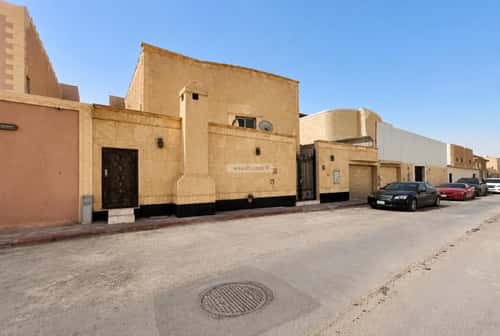 فيلا 330 متر مربع شمالية على شارع 12م النفل، شمال الرياض، الرياض