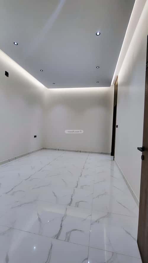 Floor 168 SQM with 5 Bedrooms Al- Nadwah, East Riyadh, Riyadh