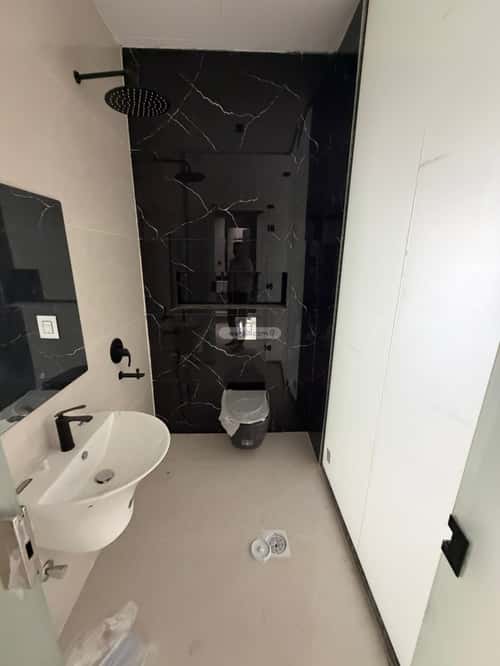 Floor 157 SQM with 5 Bedrooms Al- Nadwah, East Riyadh, Riyadh