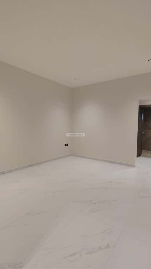 عمارة ب 4 أدوار الجلوية، الدمام