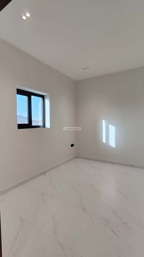 Building with 4 Floors Al Jalawyah, Aldammam