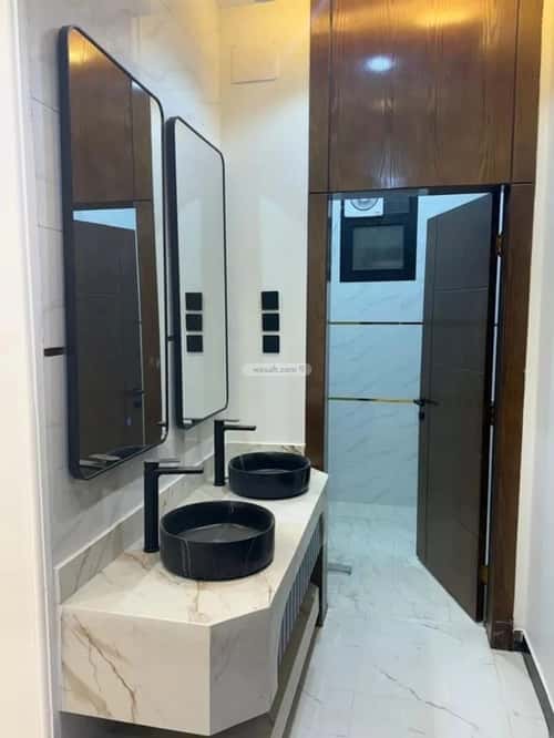 Floor 234 SQM with 6 Bedrooms Al Taawun, Khamis Mushait