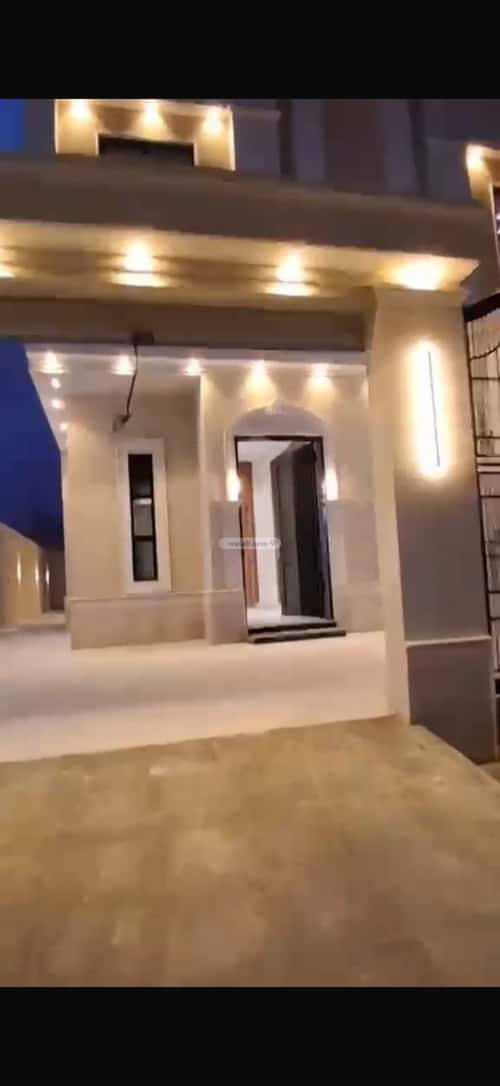 فيلا 350 متر مربع شرقية على شارع 18م الفيصلية، الخرج