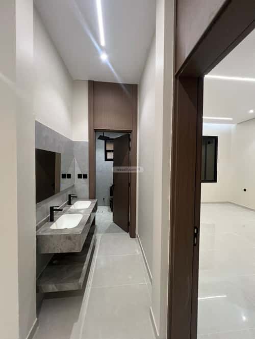 Floor 194 SQM with 5 Bedrooms Al Marjan, East Riyadh, Riyadh