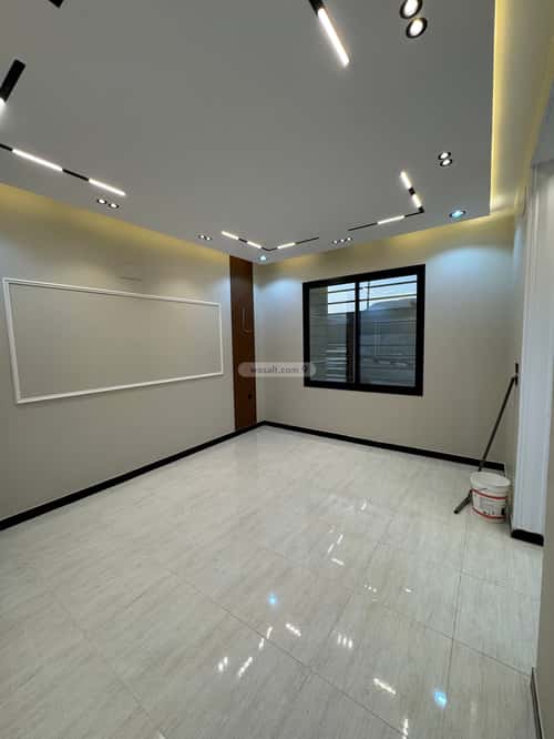 Apartment with 6 Bedrooms Al-Sharafiya, Abha
