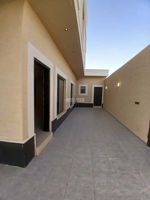 Floor with 5 Bedrooms Al Nakhbah, East Riyadh, Riyadh
