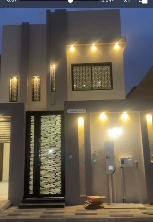 فيلا 255 متر مربع شمالية على شارع 20م المنار، الدمام
