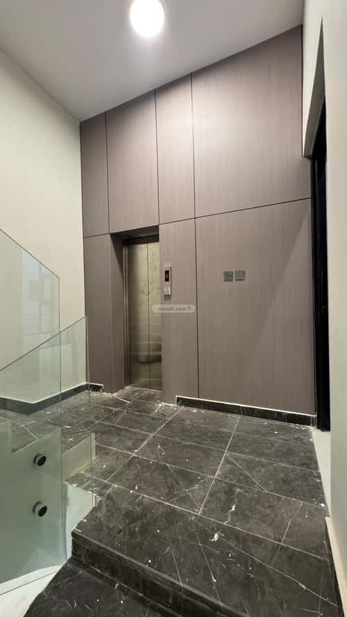 Floor 169 SQM with 3 Bedrooms Al-Muanisiyah, East Riyadh, Riyadh