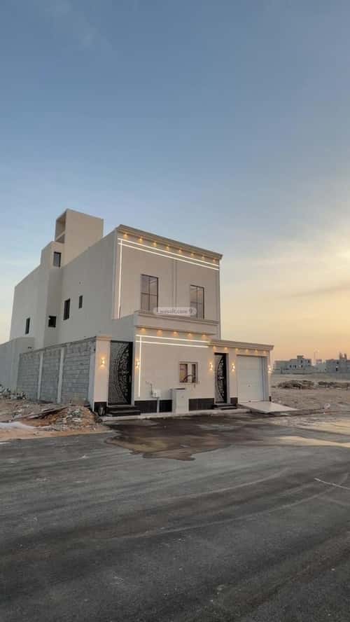 فيلا 271 متر مربع شرقية على شارع 18م النظيم، شرق الرياض، الرياض