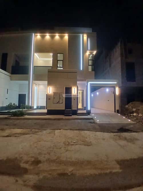 Floor 181 SQM with 5 Bedrooms Al-Janadriyah, East Riyadh, Riyadh