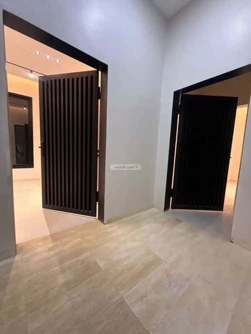 Floor 360 SQM with 4 Bedrooms Al-Janadriyah, East Riyadh, Riyadh