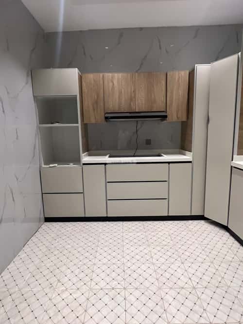 Floor with 5 Bedrooms As-Sahafa, North Riyadh, Riyadh