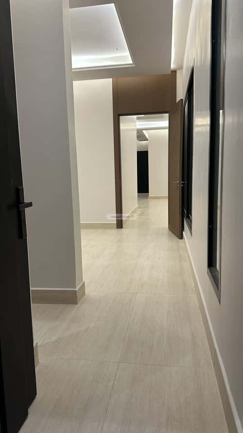 Floor 162 SQM with 4 Bedrooms Dahrat Al-Badeah, West Riyadh, Riyadh