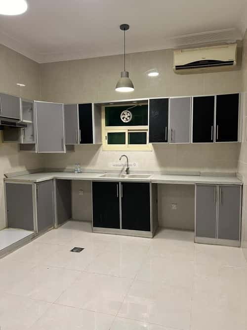 Floor with 5 Bedrooms Al-Yasmeen, North Riyadh, Riyadh