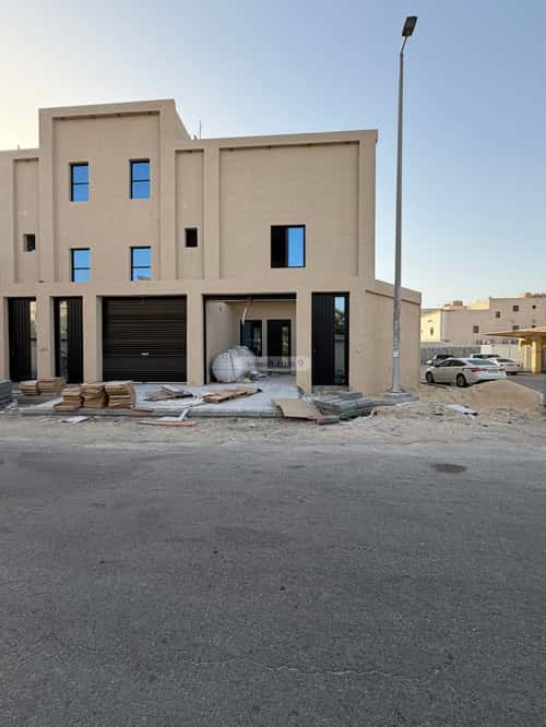 Villa 226 SQM Facing South East on 18m Width Street Uhod, Aldammam