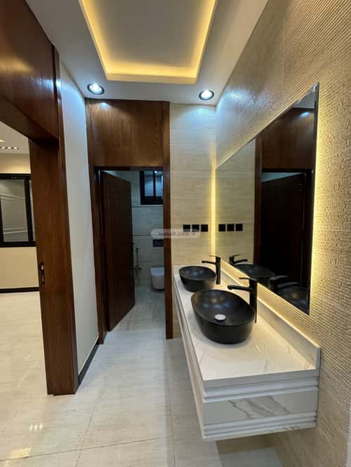 Apartment with 8 Bedrooms Al-Sharafiya, Abha