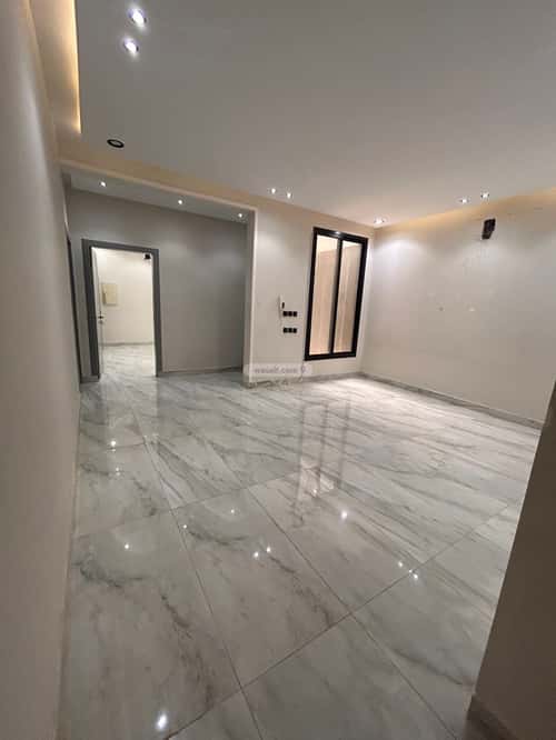 Floor 176 SQM with 6 Bedrooms Okaz, South Riyadh, Riyadh
