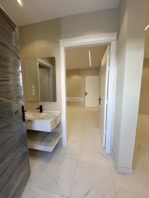Villa 300 SQM Facing North on 16m Width Street Al Rahmanyah, East Jeddah, Jeddah