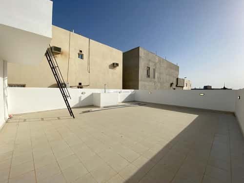 فيلا 300 متر مربع شمالية على شارع 16م الرحمانية، شرق جدة، جدة