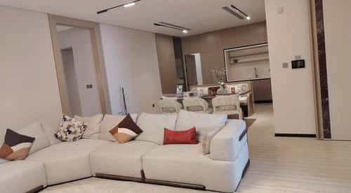 Floor 375 SQM with 3 Bedrooms Ar-Rimal, East Riyadh, Riyadh