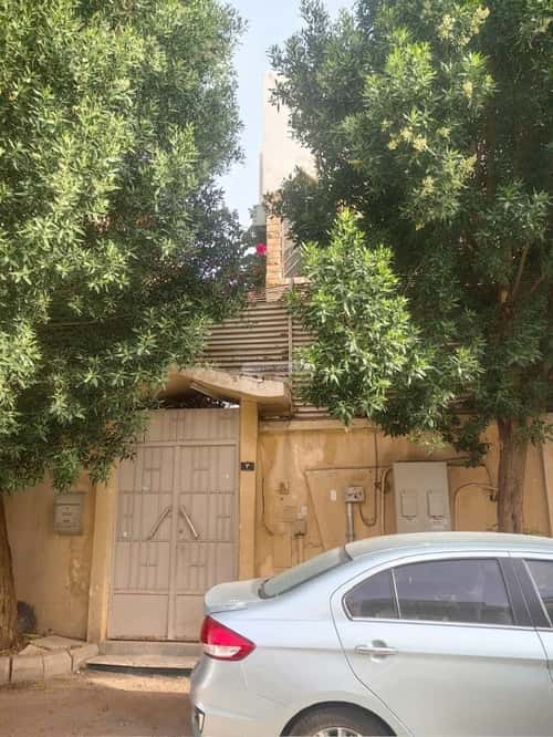 أرض 400 متر مربع جنوبية على شارع 10م الملك فهد، شمال الرياض، الرياض