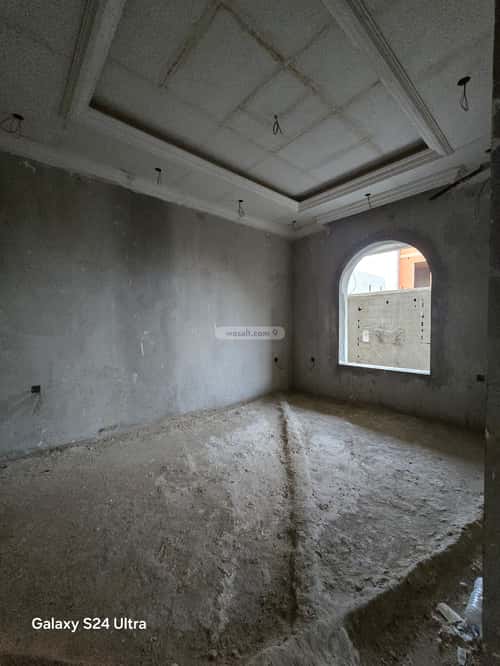 Building 895 SQM with 3 Floors Facing South Al-Buhayrat, North Jeddah, Jeddah