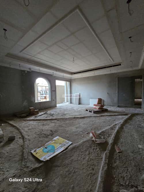 Building 895 SQM with 3 Floors Facing South Al-Buhayrat, North Jeddah, Jeddah