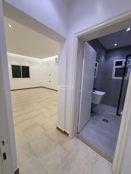 Floor 212 SQM with 4 Bedrooms Mugharazat, North Riyadh, Riyadh