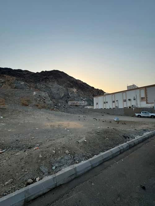 Land 1800 SQM Facing East on 25m Width Street Alawaly, Makkah Al Mukarramah