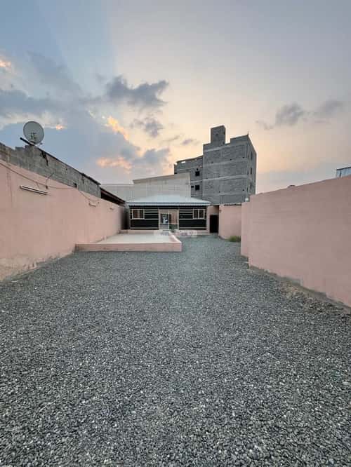 Rest House 630.26 SQM Facing East on 19.84m Width Street Alawaly, Makkah Al Mukarramah