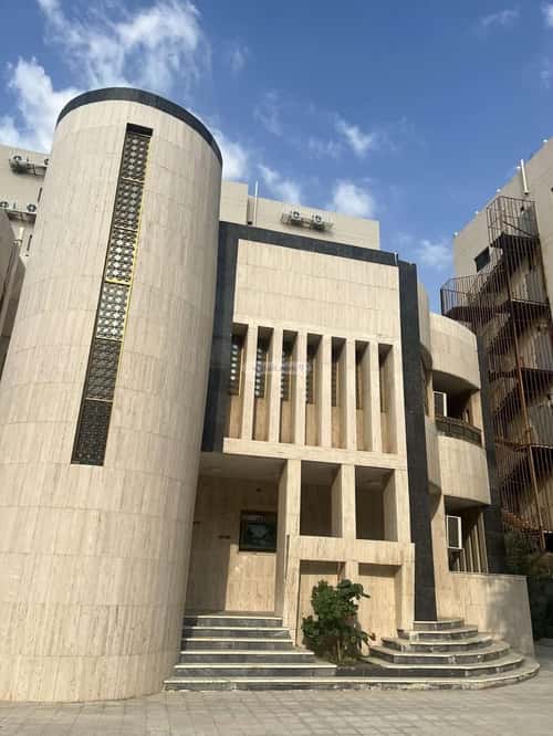 Villa 990 SQM Facing South with 12 Bedrooms Aljameaa, Makkah Al Mukarramah