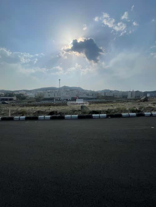 أرض 391.47 متر مربع غربية على شارع 15م الصناعية، أبها