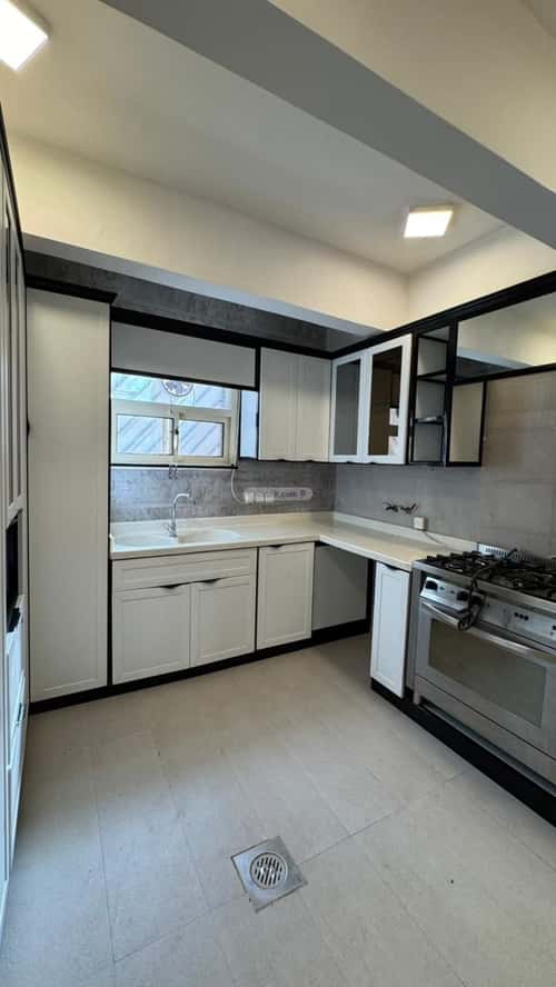 Apartment with 4 Bedrooms Al-Yasmeen, North Riyadh, Riyadh