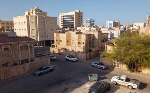Villa 427 SQM with 1 Apartment Facing North Al Jubail, Jubail