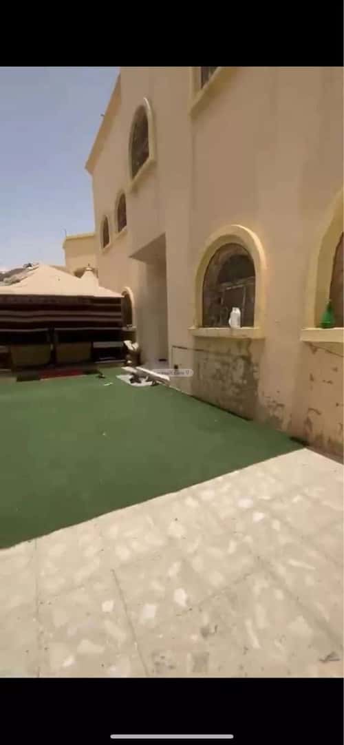 فيلا 525 متر مربع جنوبية على شارع 20م طويق، غرب الرياض، الرياض