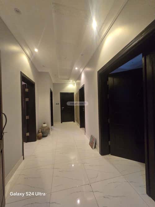 Building 656 SQM with 3 Floors Facing North Al Falah, East Jeddah, Jeddah