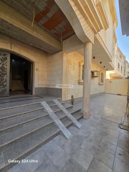Building 656 SQM with 3 Floors Facing North Al Falah, East Jeddah, Jeddah