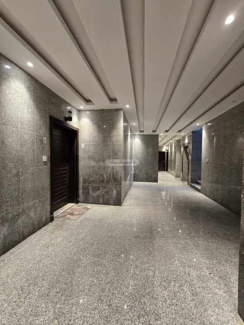 Building 742 SQM with 3 Floors Facing South Al Zomorod, North Jeddah, Jeddah