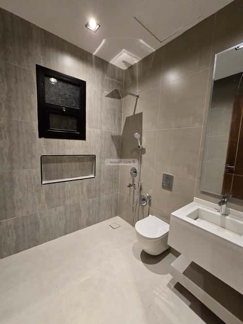 Floor 259.9 SQM with 5 Bedrooms Al-Yarmuk, East Riyadh, Riyadh