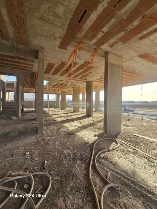 Building 857 SQM with 3 Floors Facing North Al Zomorod, North Jeddah, Jeddah