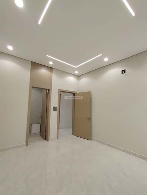 Floor 204.77 SQM with 5 Bedrooms Al-Janadriyah, East Riyadh, Riyadh