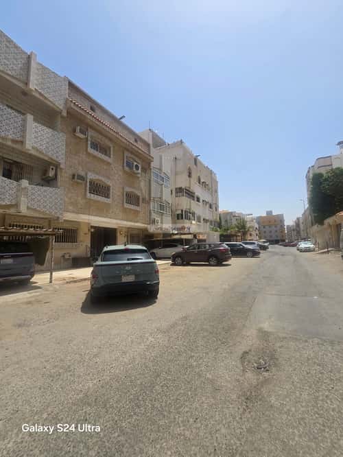 Building 525 SQM with 4 Floors Facing South Al Bawadi, North Jeddah, Jeddah