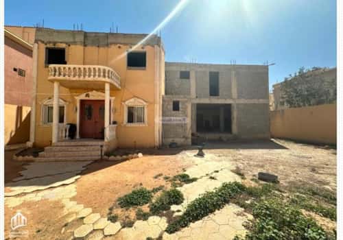 فيلا 816 متر مربع شمالية غربية على شارع 15م إشبيلية، شرق الرياض، الرياض