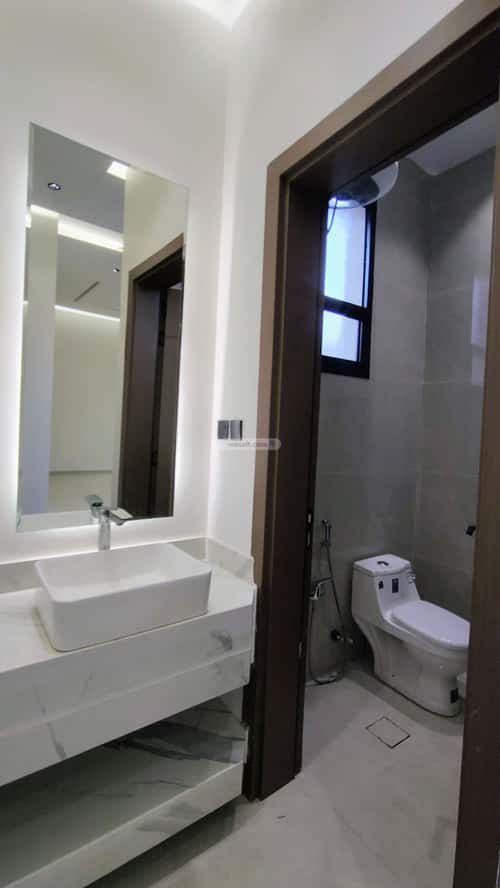 Floor 180.76 SQM with 5 Bedrooms Al- Nadwah, East Riyadh, Riyadh