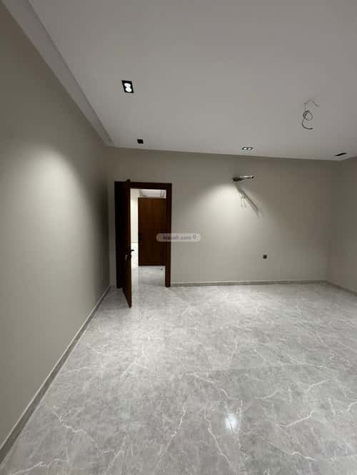 Villa 379 SQM with 3 Apartments Facing North Al Hamadhnyah, East Jeddah, Jeddah