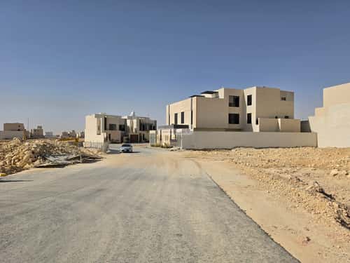 أرض 708 متر مربع شرقية على شارع 15م المهدية، غرب الرياض، الرياض