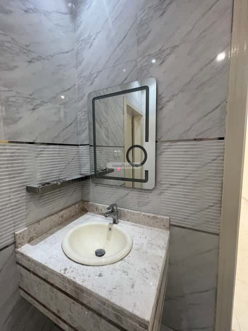 Apartment with 4 Bedrooms Al-Mahdiyah, West Riyadh, Riyadh