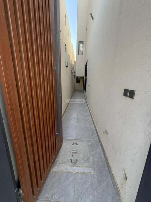 Floor 162.6 SQM with 5 Bedrooms Ar-Rimal, East Riyadh, Riyadh
